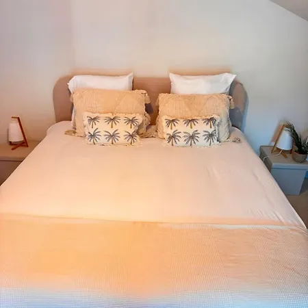 아파트 Oasis Proche Du Futuroscope *